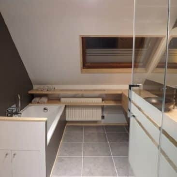 Gaëlle Maire - Architecte et décoratrice d'intérieur à Liège : Projet : Aménagement et décoration intérieure d’une salle de bain de 9 m² : Photo avant